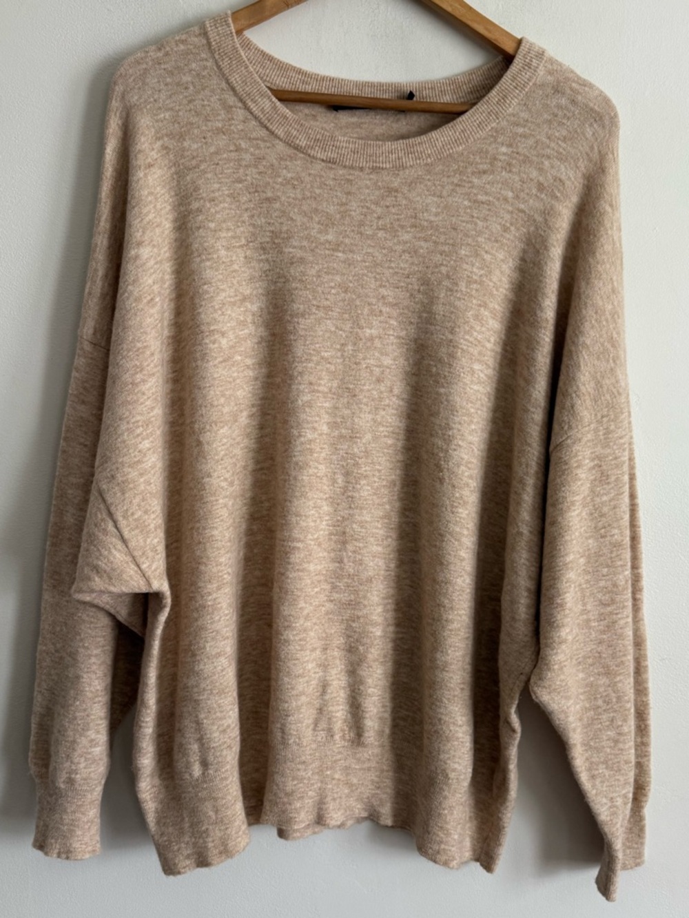 Jenni Kayne Beige Cashmere Blend Sweater – Relaxed Fit Dolman Sleeve
